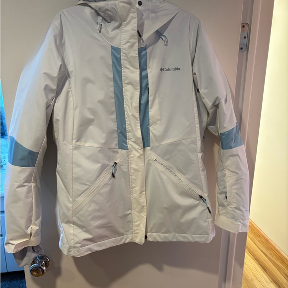 Columbia Women’s Interchange Parka - Picture 2 of 10